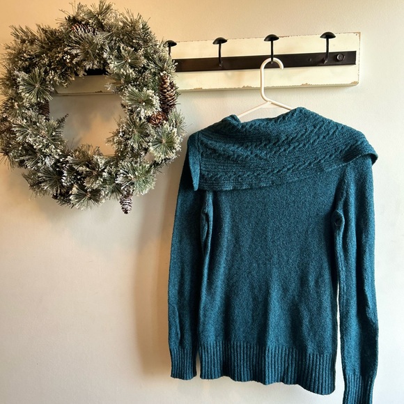 S O L D - Le Château - Lightweight Sweater - Picture 8 of 8